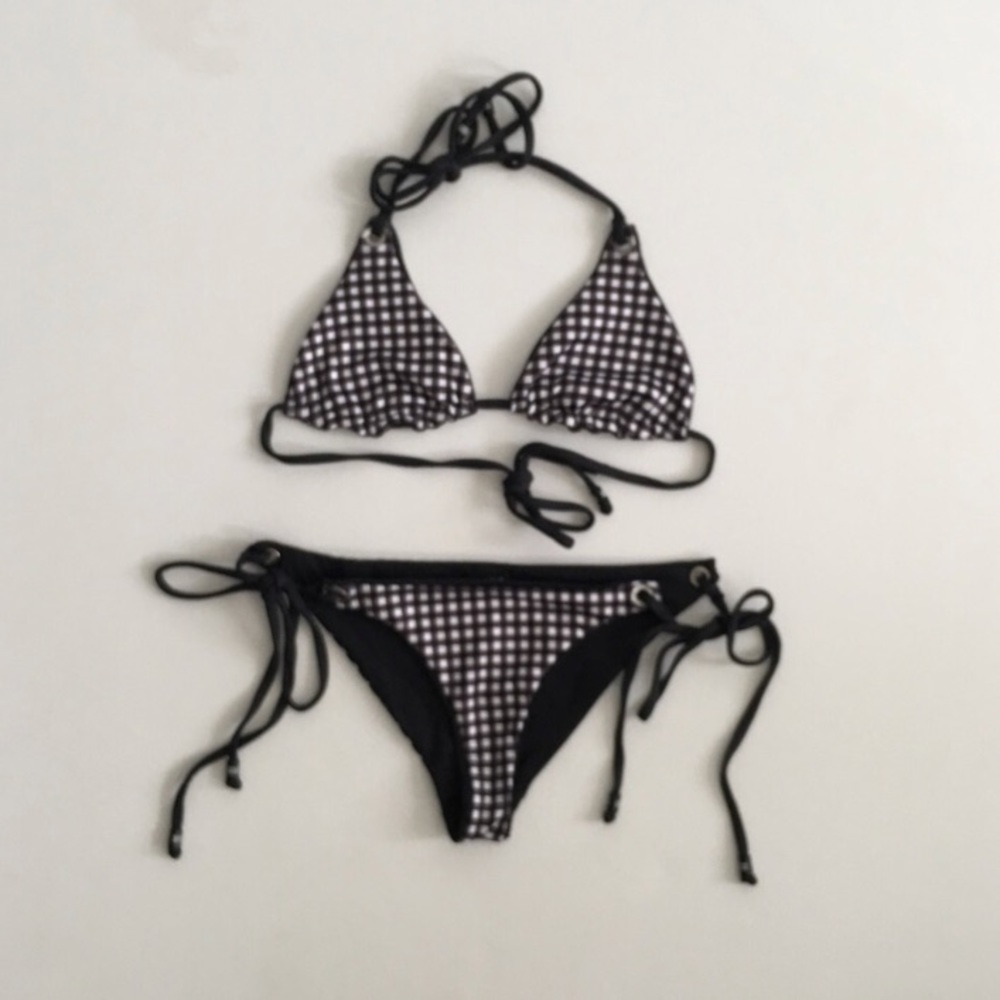 One one reversible bikini